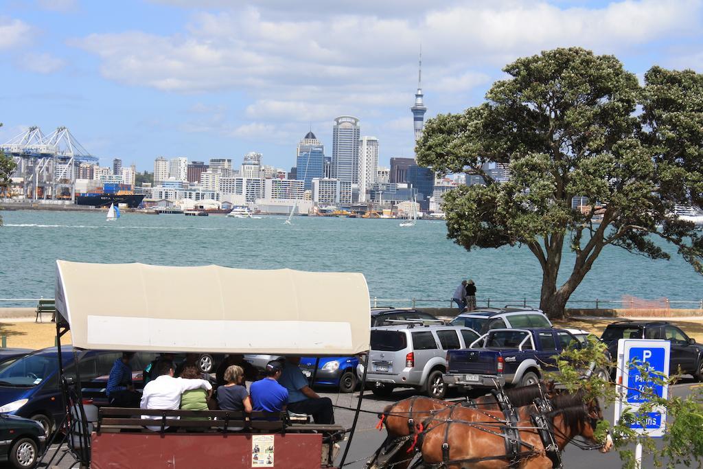 Admirals Landing Waterfront B&B Auckland Bagian luar foto